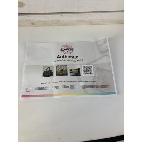 MICHAEL KORS, LARGE BLACK PEBBLED LEATHER SHOULDER BAG - Picture 2 of 15